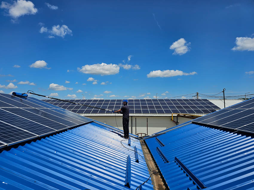 Napelemek tisztítás SolarClean 