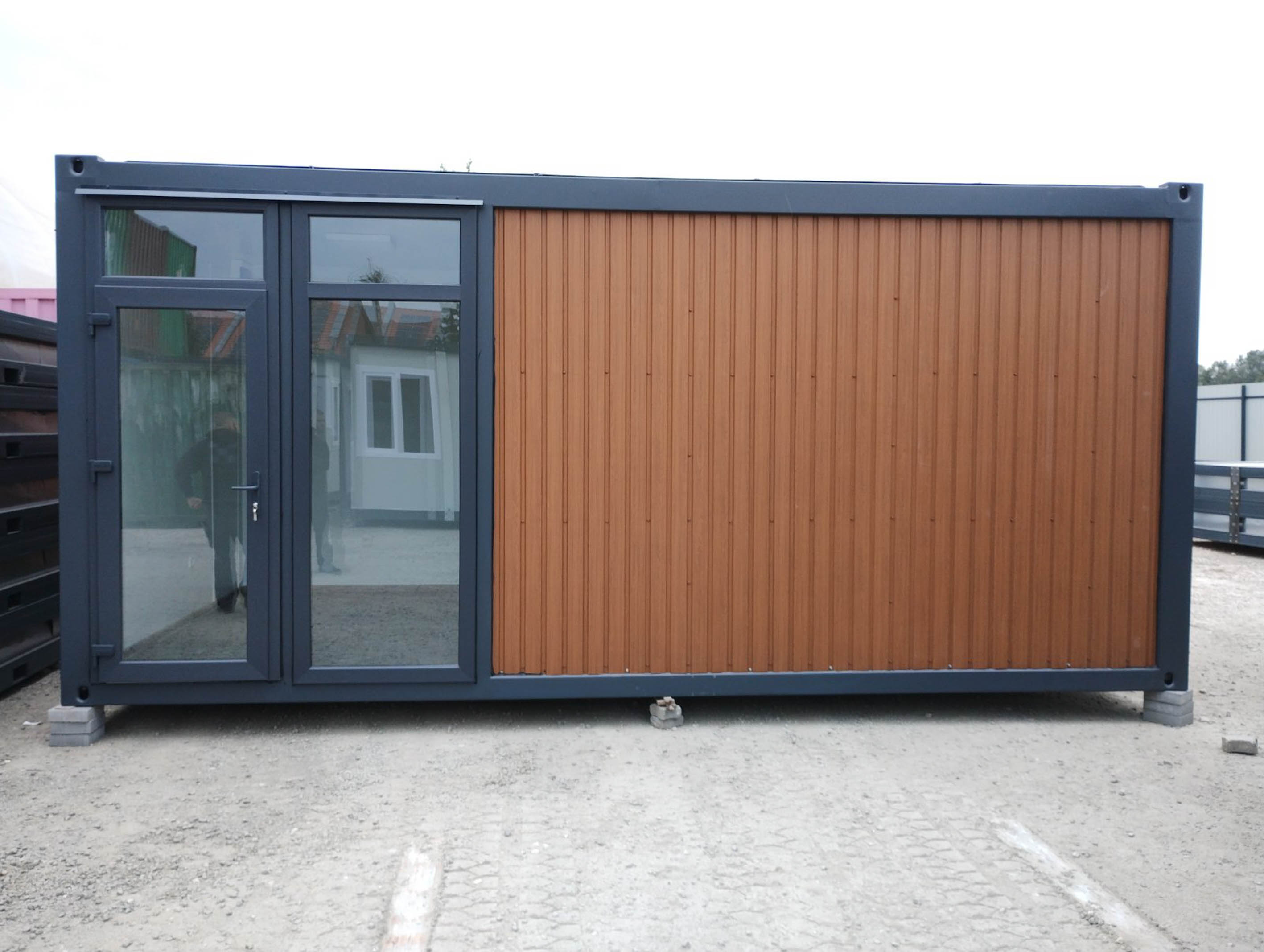 EXcont Container Kft. raktárkonténerek, hűtőkonténerek, valamint modern irodakonténerek