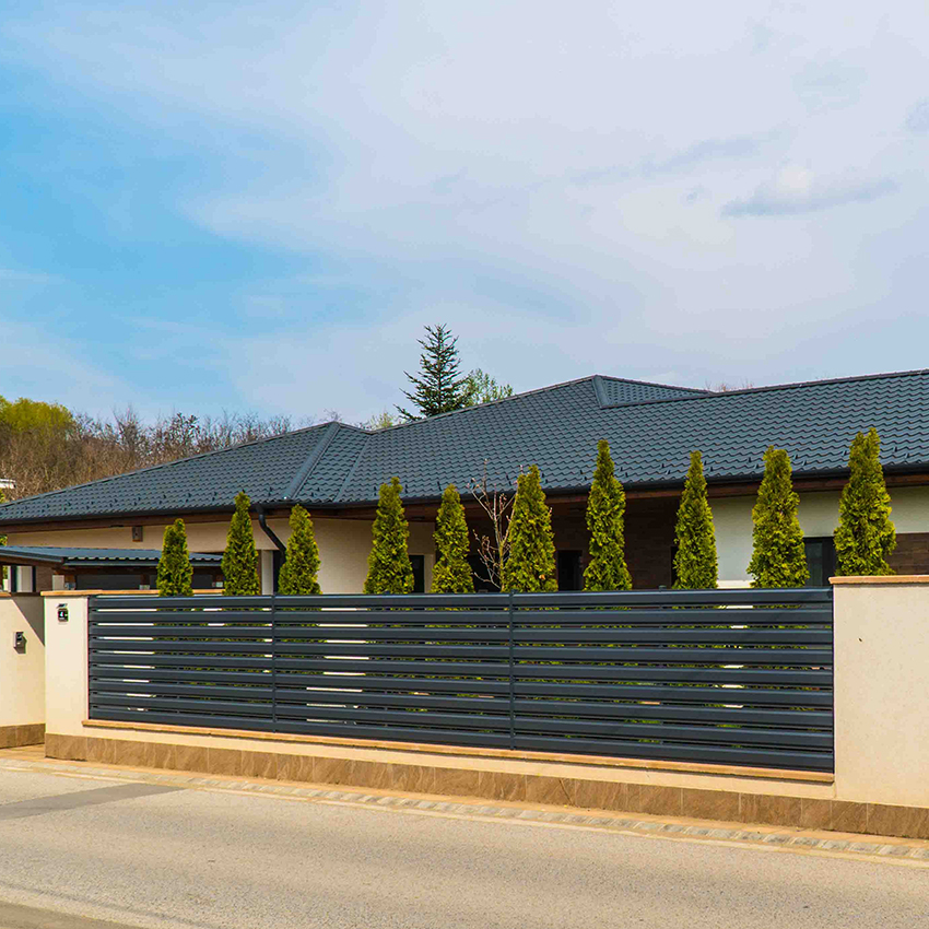 ﻿﻿Lemez Centrum Kft.trapézlemez, cserepeslemez, szendvicspanel, kerítéselemek, szelemenek