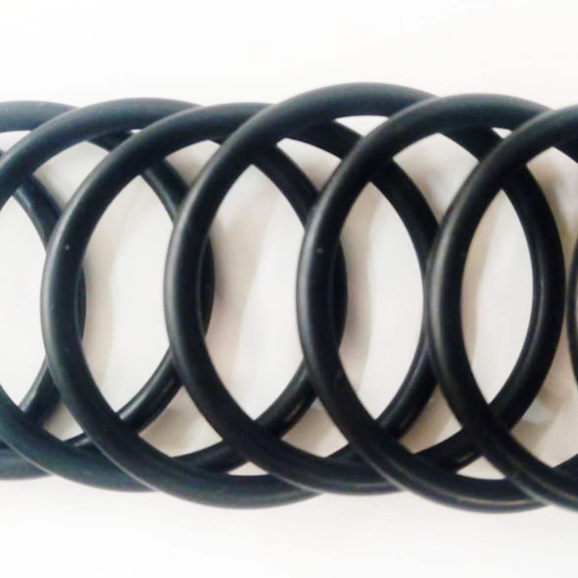 TÖMÍTÉSTECHNIKA, Szimeringek, O-gyűrűk, karmantyúk, gumizsinórok. O-Ring Kft.