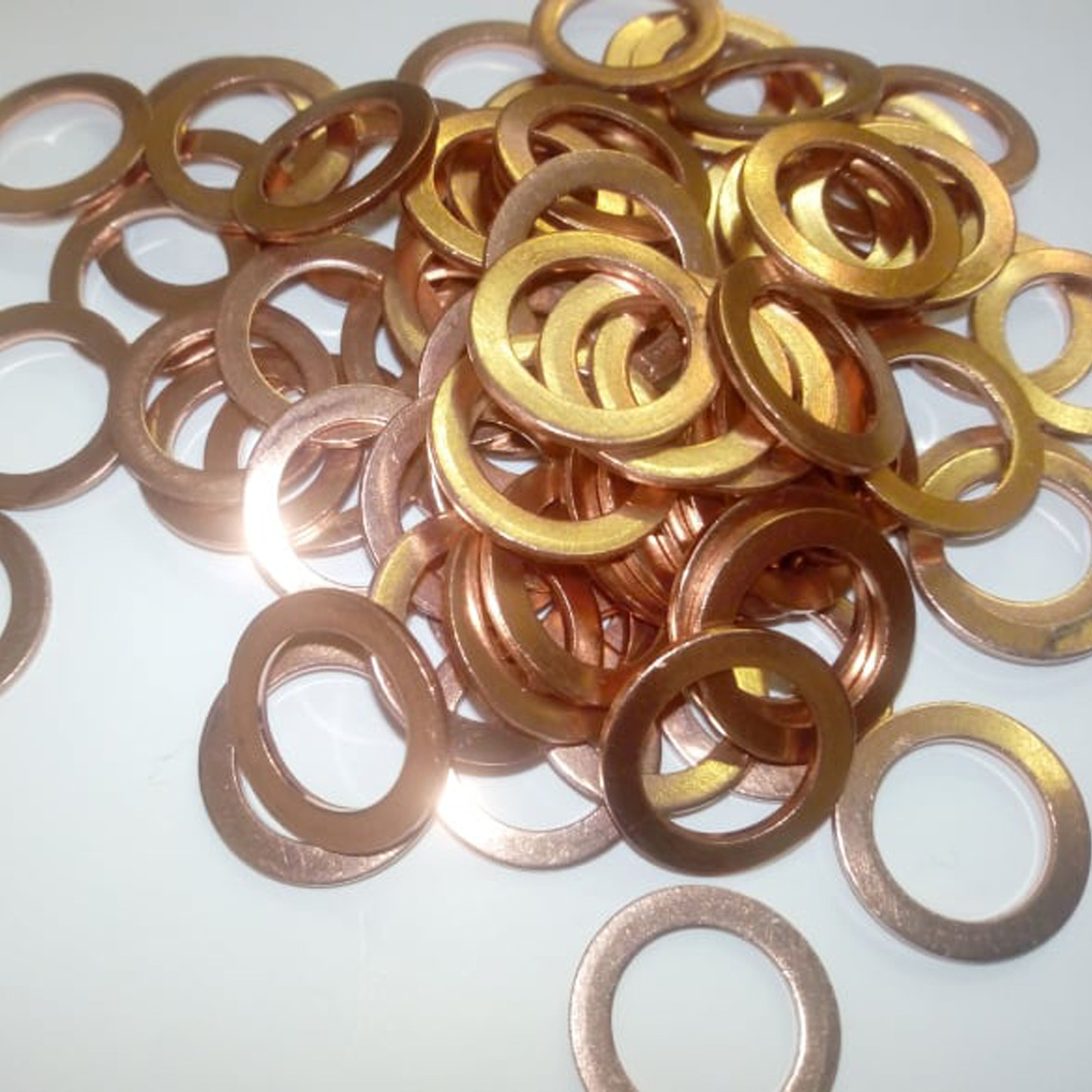 TÖMÍTÉSTECHNIKA, Szimeringek, O-gyűrűk, karmantyúk, gumizsinórok. O-Ring Kft.