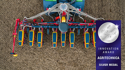 Tempo vetőgépmodell, FH 2200 front műtrágyatartály, Vaderstad Kft.